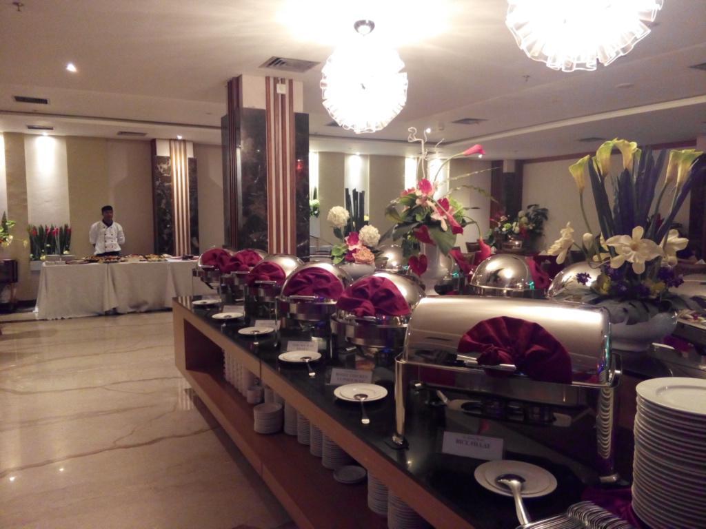 Pasar Baru Square Hotel Bandung Exterior foto